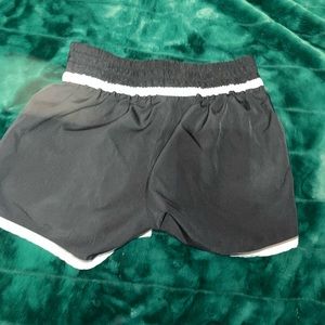 activewear shorts